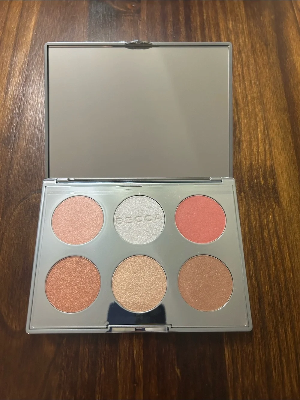 BECCA Après Ski Glow Face Palette - Silver Mirror Compact
